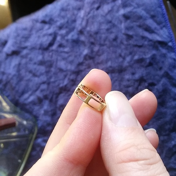 14k Gold Small Hoop Earrings - Picture 4 of 5